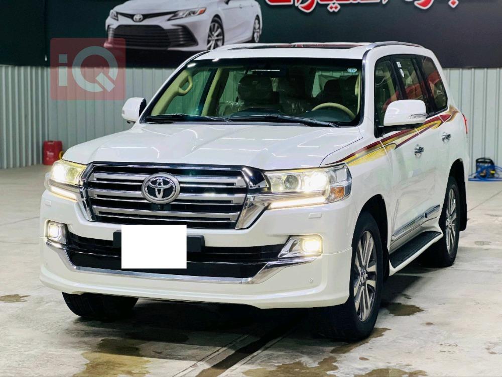 تويوتا لاندكروزر